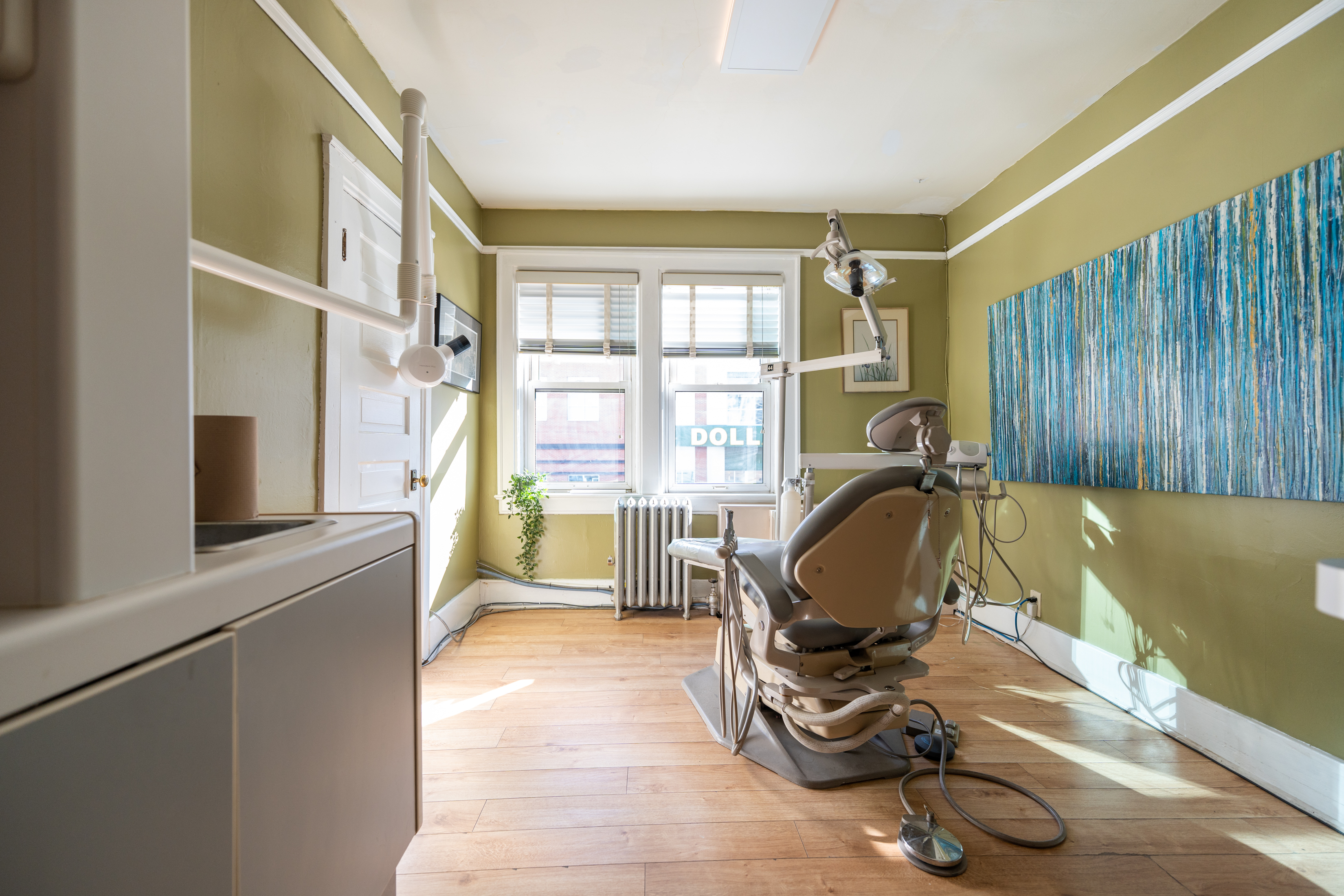Mount Royal Dental Centre dental clinic in Calgary - Photo 5